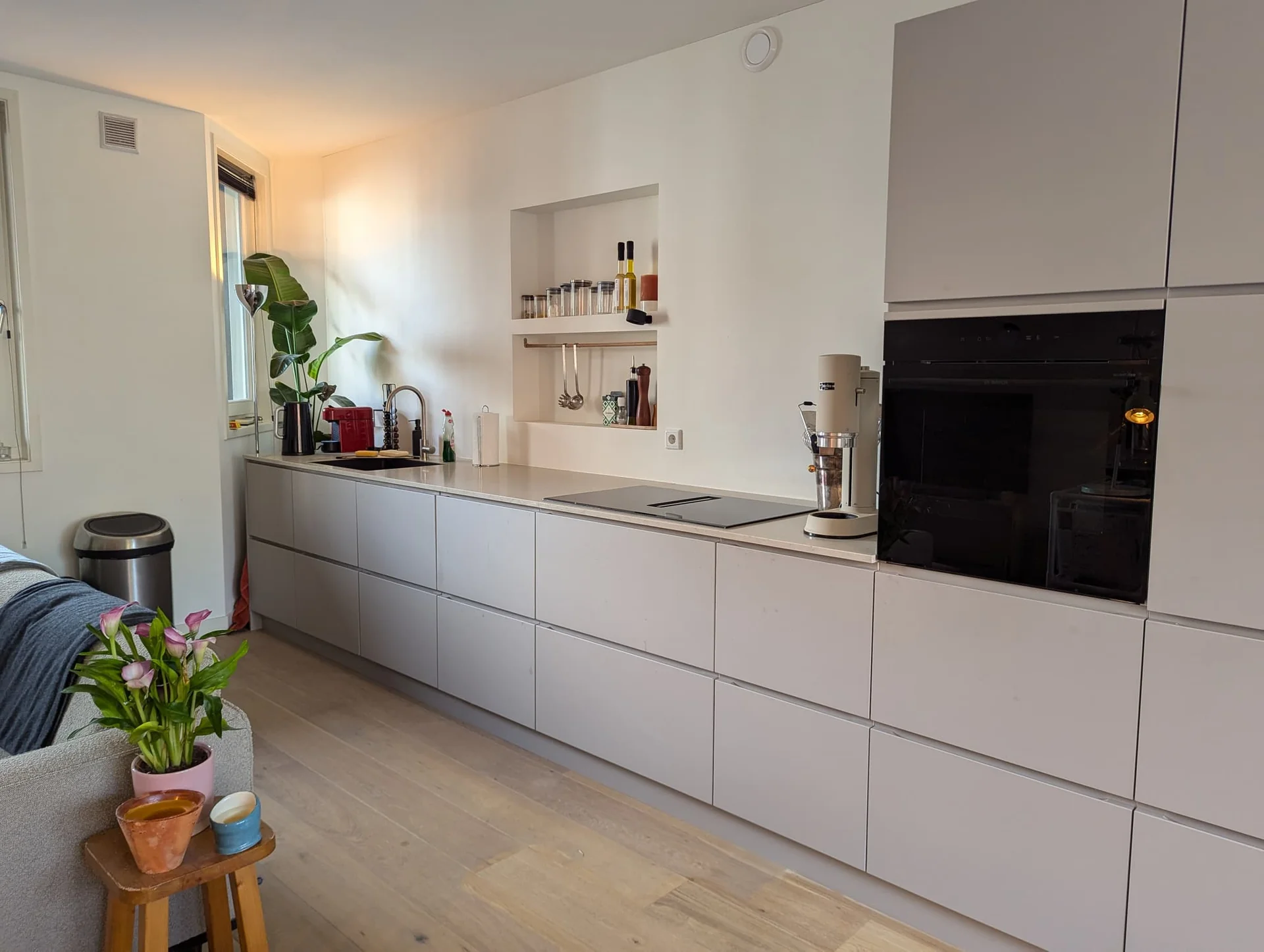 Foto van de Kamer gelegen aan de Van Hogendorpstraat in Amsterdam