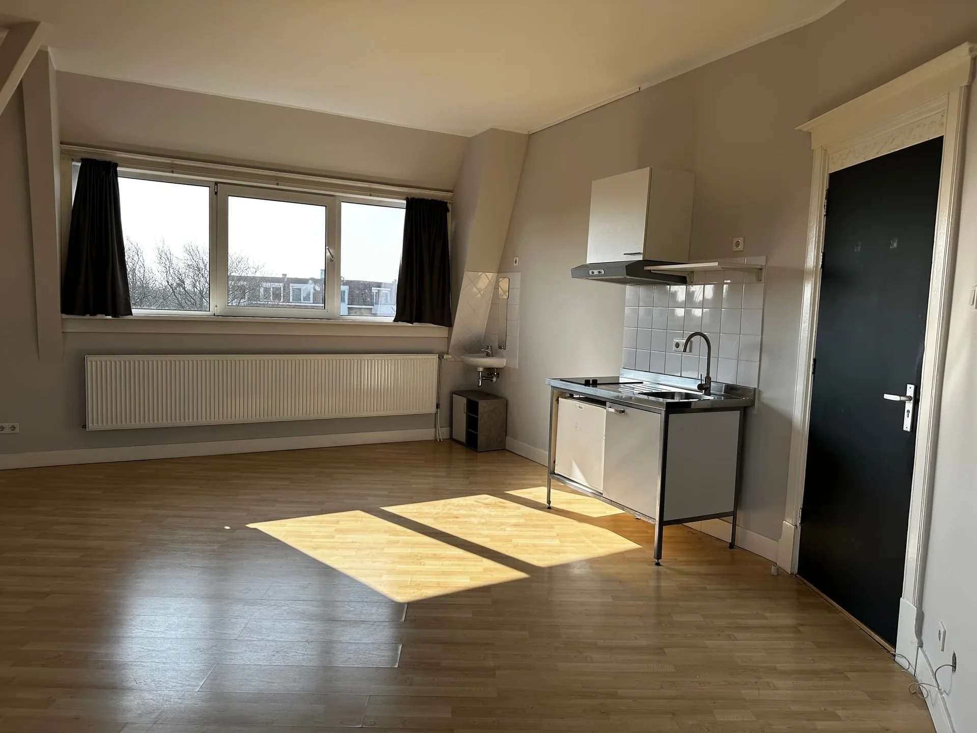 geblurde versie van de foto als achtergrond