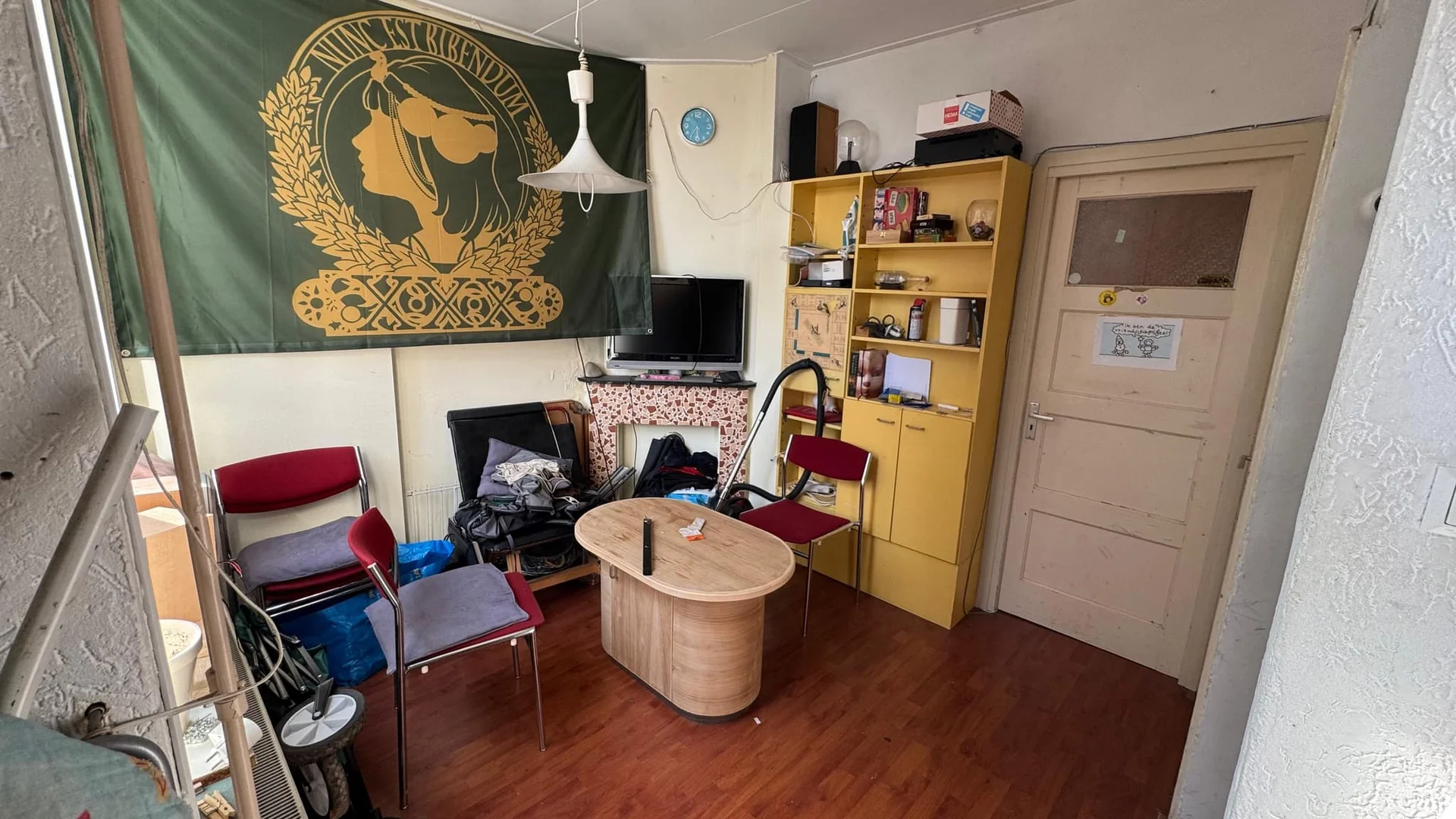 geblurde versie van de foto als achtergrond