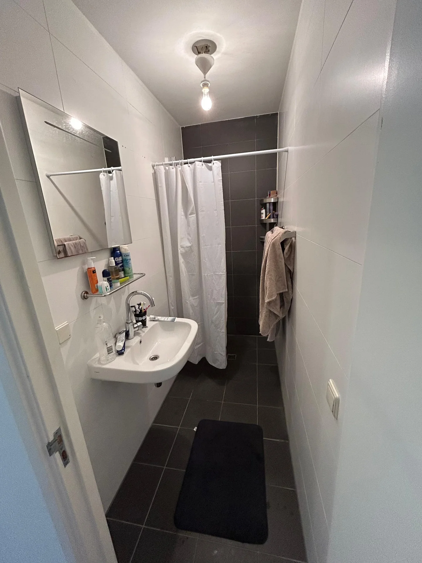 Foto van de Kamer gelegen aan de Admiraal De Ruijterweg in Amsterdam