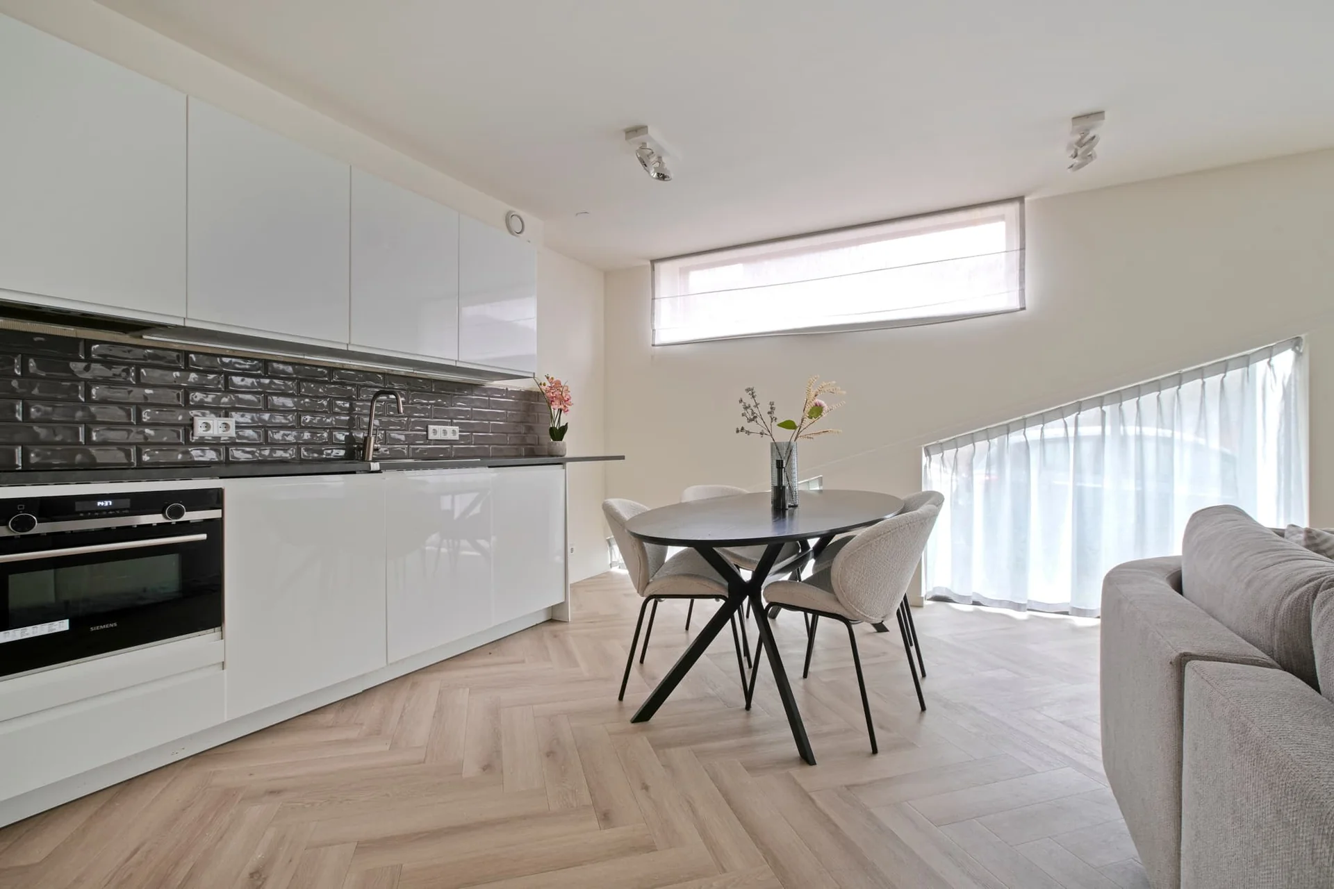 geblurde versie van de foto als achtergrond