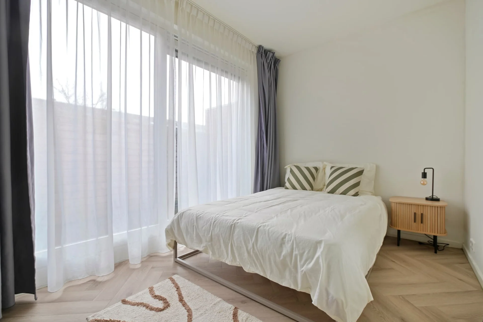 geblurde versie van de foto als achtergrond