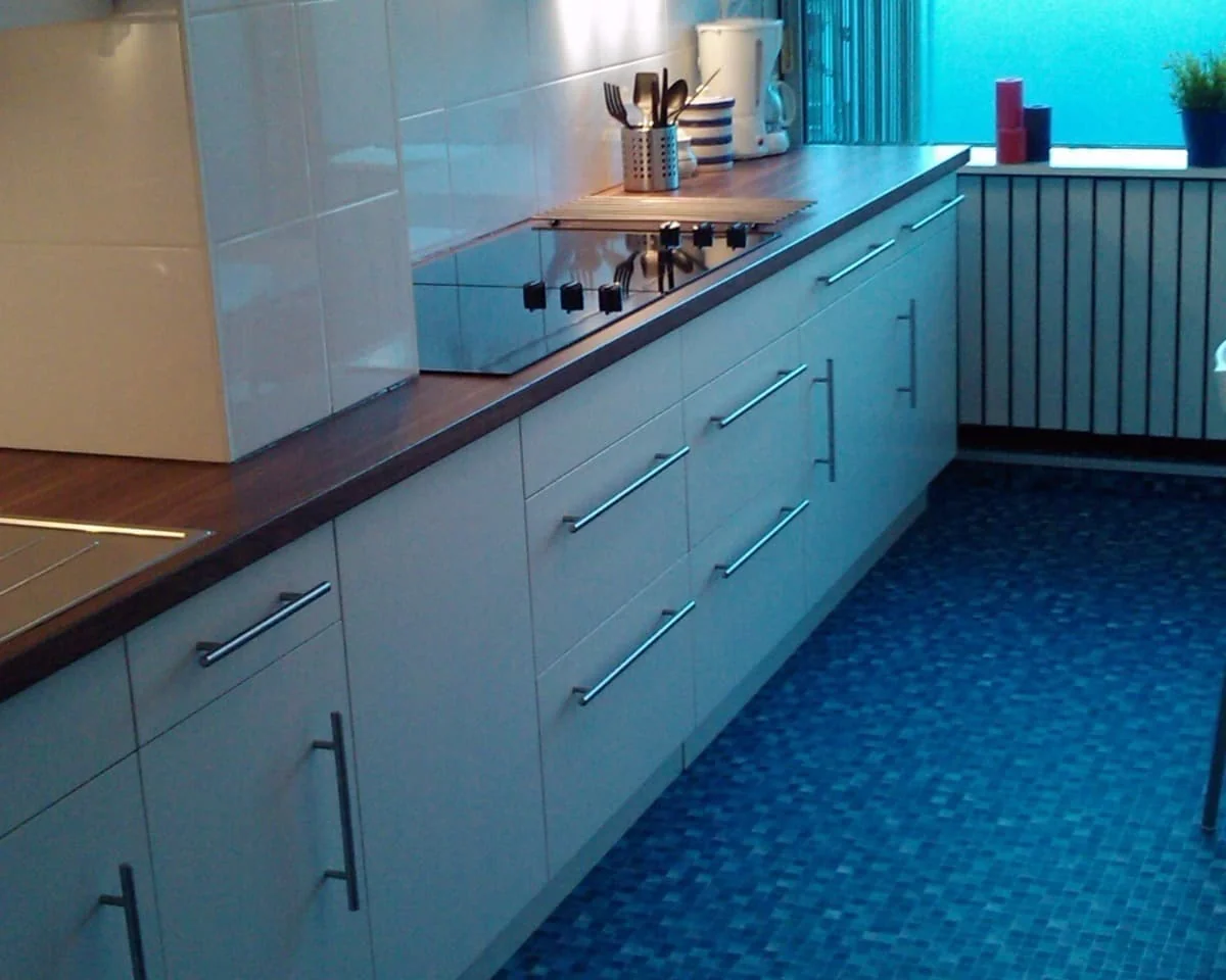 geblurde versie van de foto als achtergrond