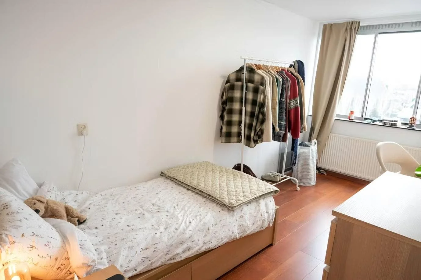 geblurde versie van de foto als achtergrond