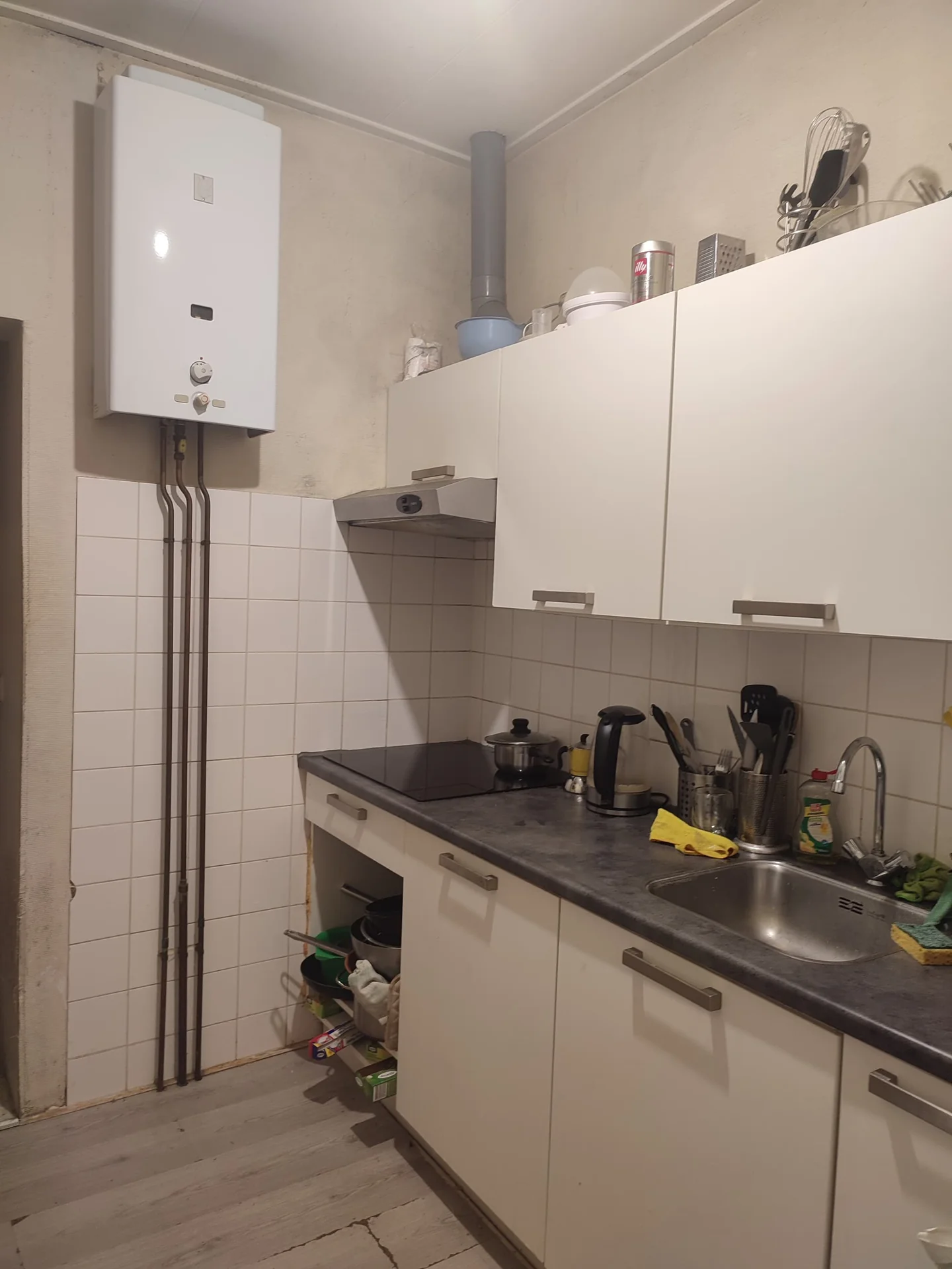 Foto van de Kamer gelegen aan de E. Thomassen a Thuessinklaan in Groningen
