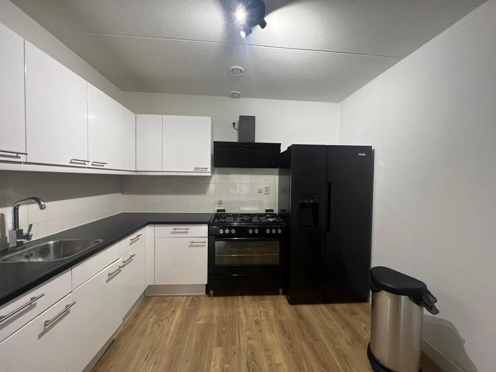 Foto van de Kamer gelegen aan de President Allendelaan in Amsterdam