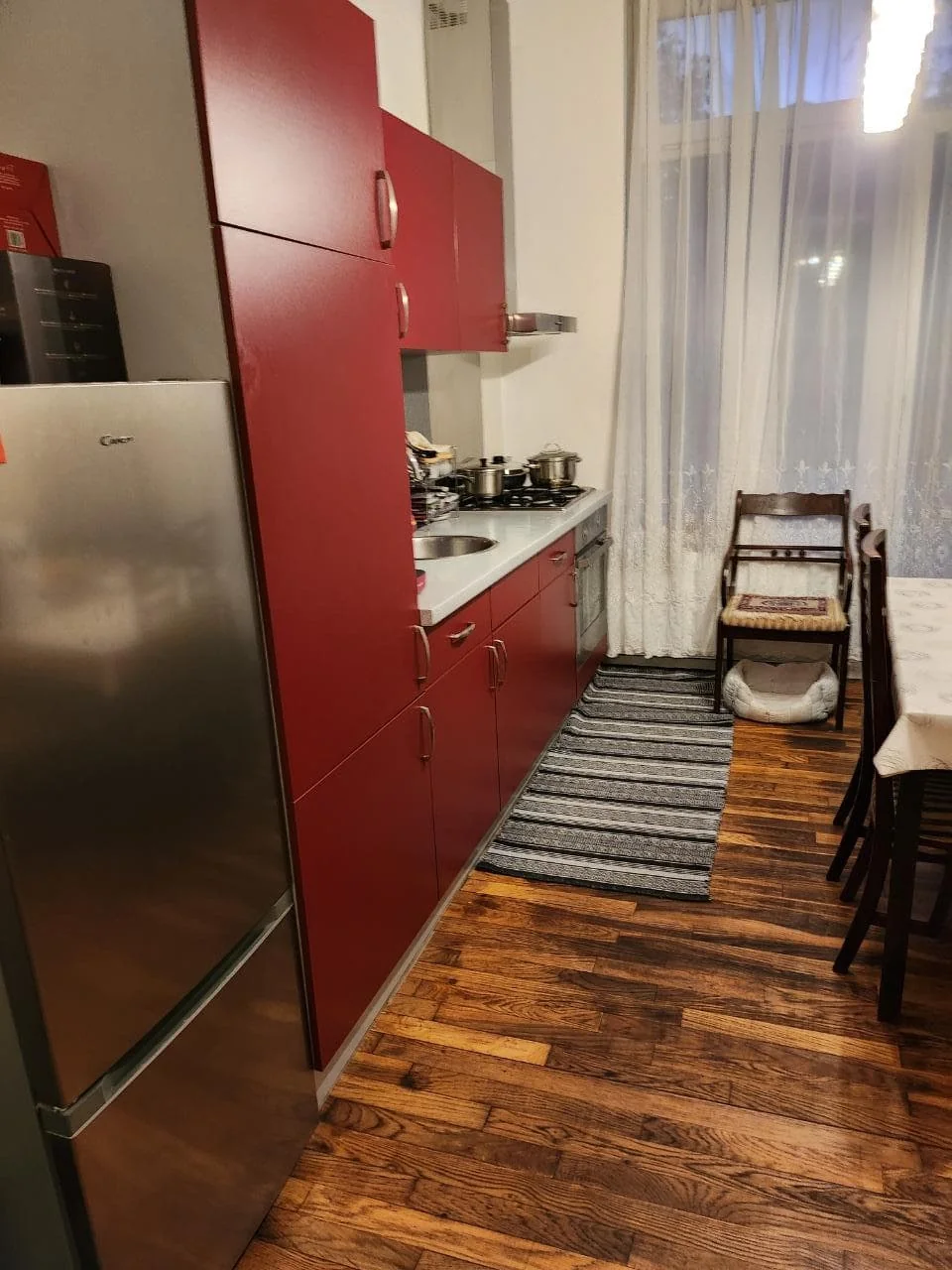 geblurde versie van de foto als achtergrond