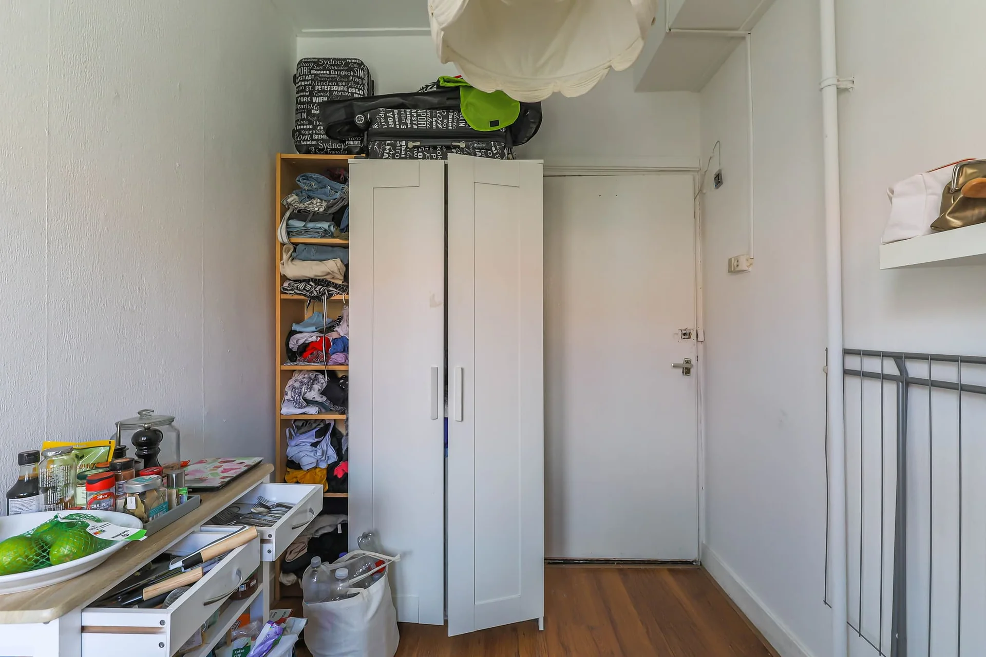 Foto van de Kamer gelegen aan de Admiraal de Ruyterlaan in Groningen