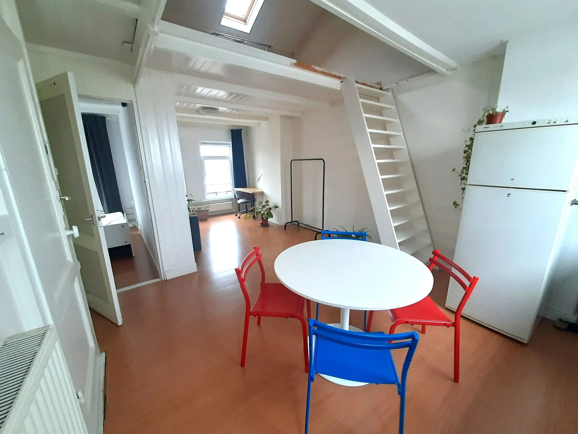 Foto van de Kamer gelegen aan de Waldeck Pyrmontstraat in Haarlem