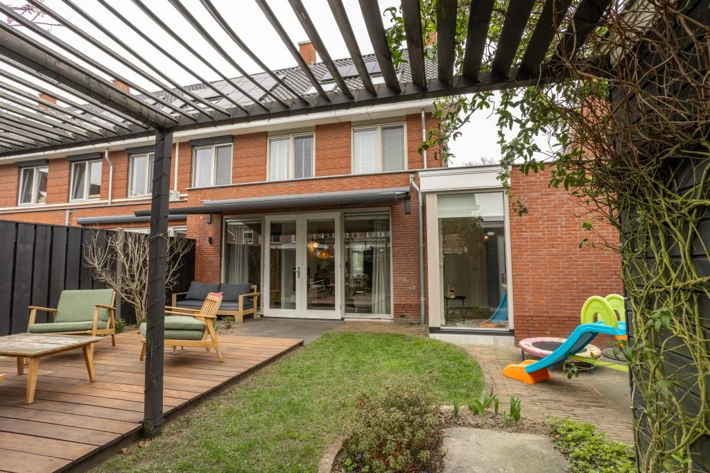 geblurde versie van de foto als achtergrond