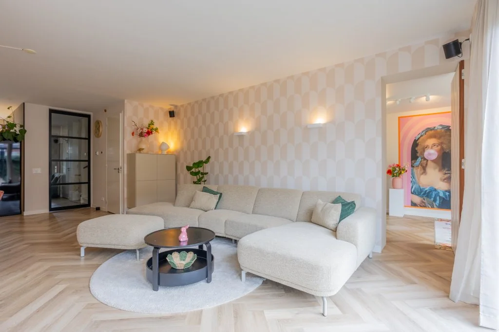 geblurde versie van de foto als achtergrond