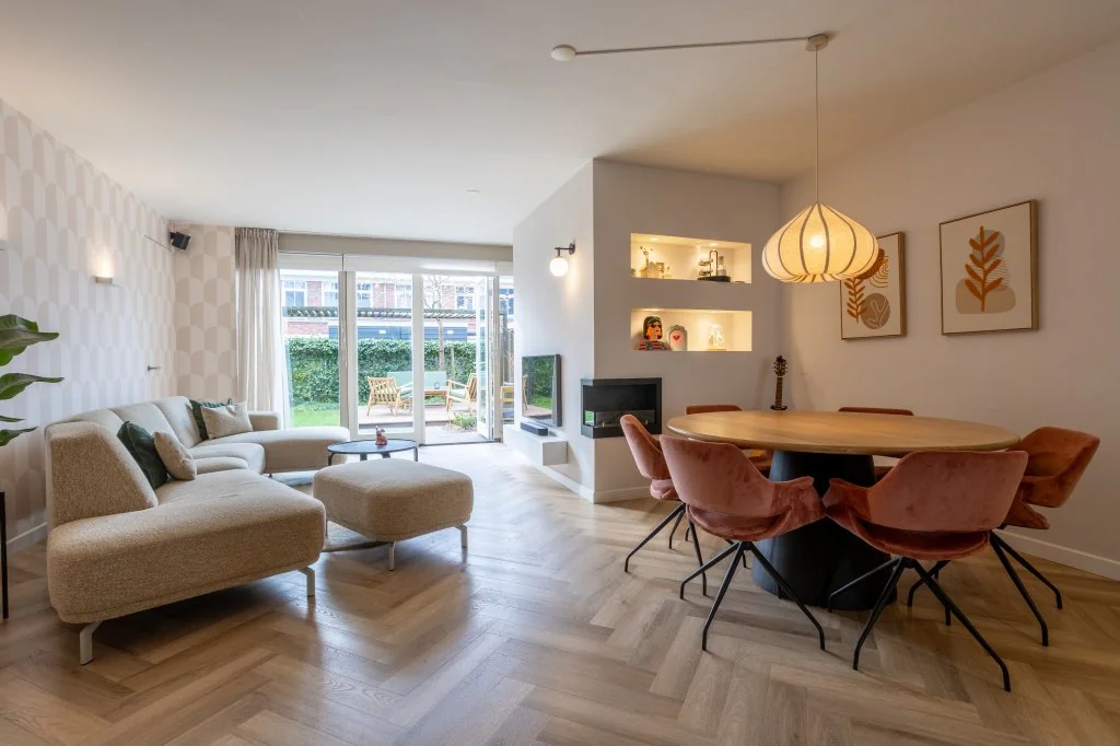 geblurde versie van de foto als achtergrond