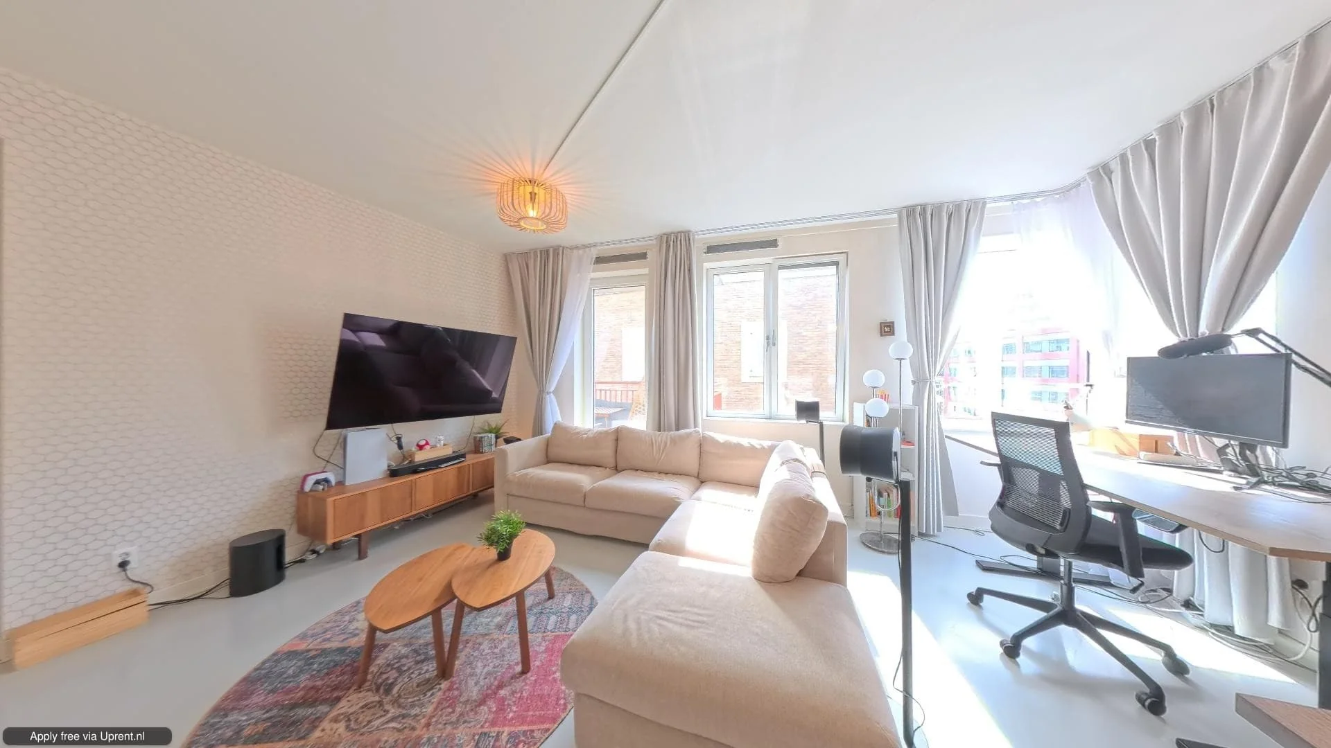 geblurde versie van de foto als achtergrond