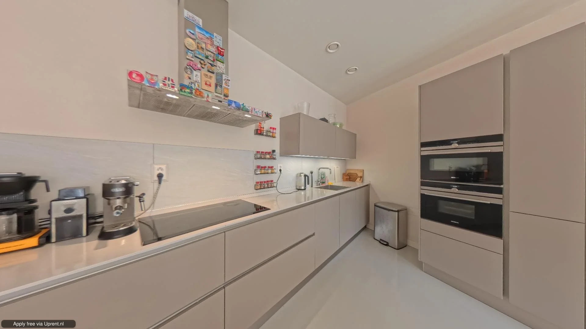 geblurde versie van de foto als achtergrond