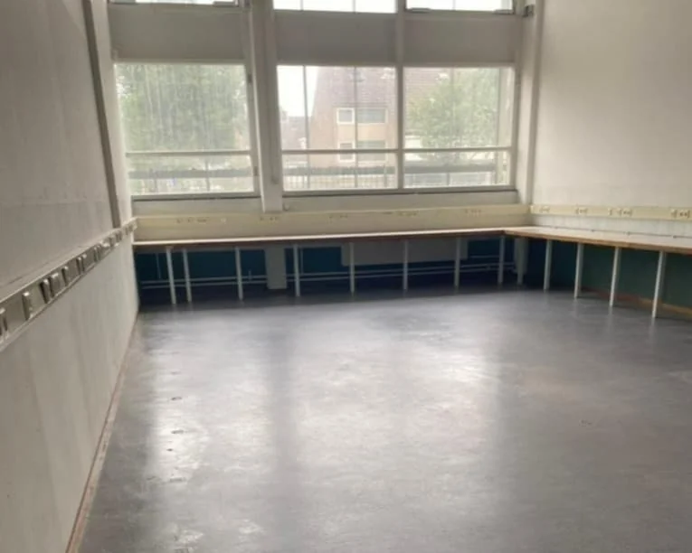 geblurde versie van de foto als achtergrond