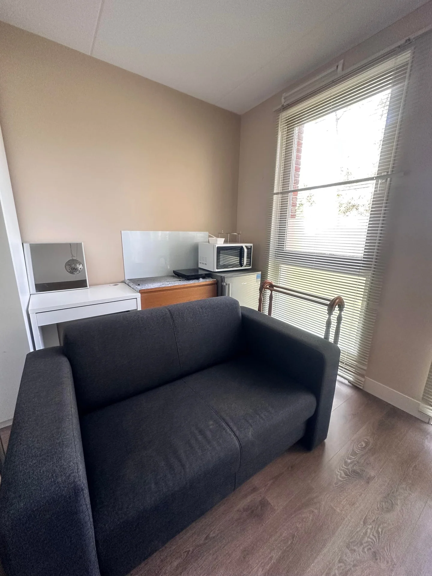 geblurde versie van de foto als achtergrond