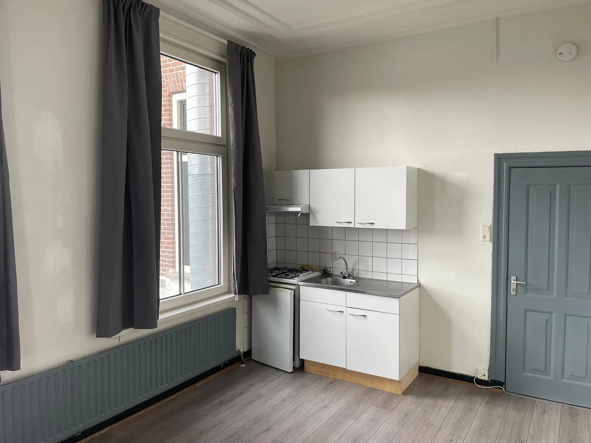 geblurde versie van de foto als achtergrond