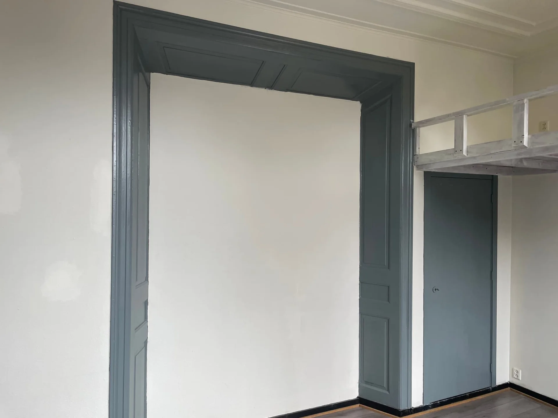 geblurde versie van de foto als achtergrond