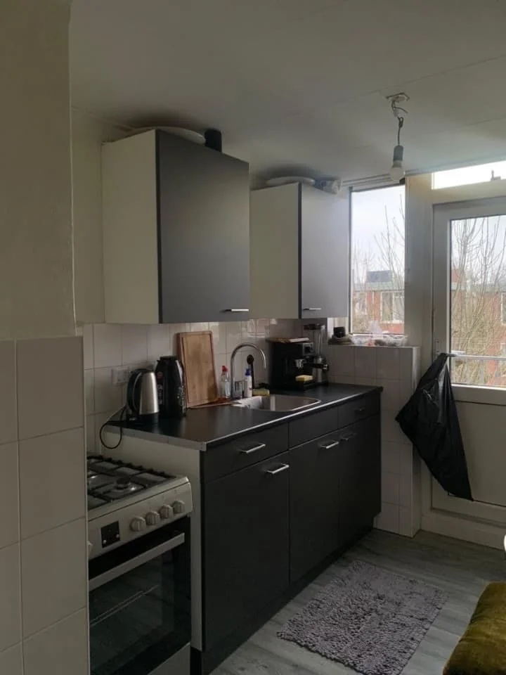 geblurde versie van de foto als achtergrond