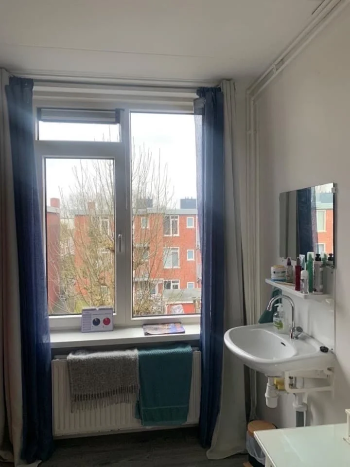 geblurde versie van de foto als achtergrond