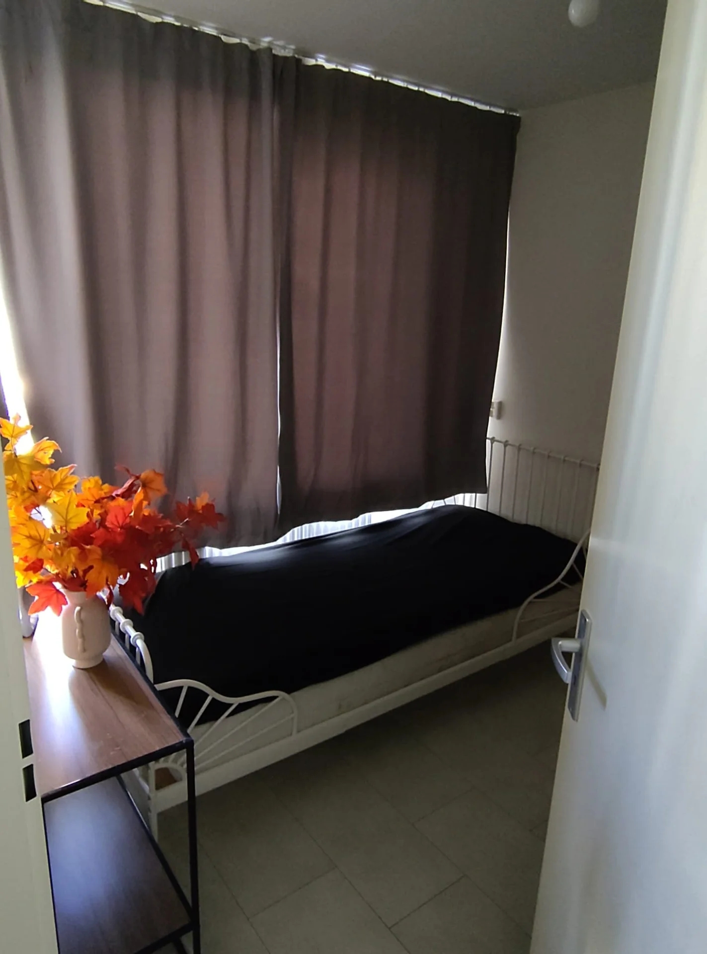 Foto van de Kamer gelegen aan de Schiedamseweg in Rotterdam