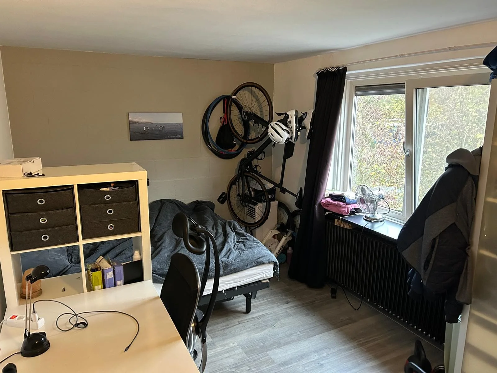 geblurde versie van de foto als achtergrond