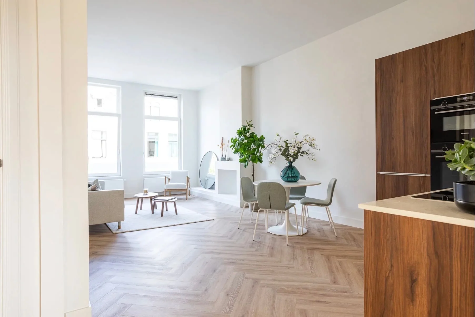 geblurde versie van de foto als achtergrond