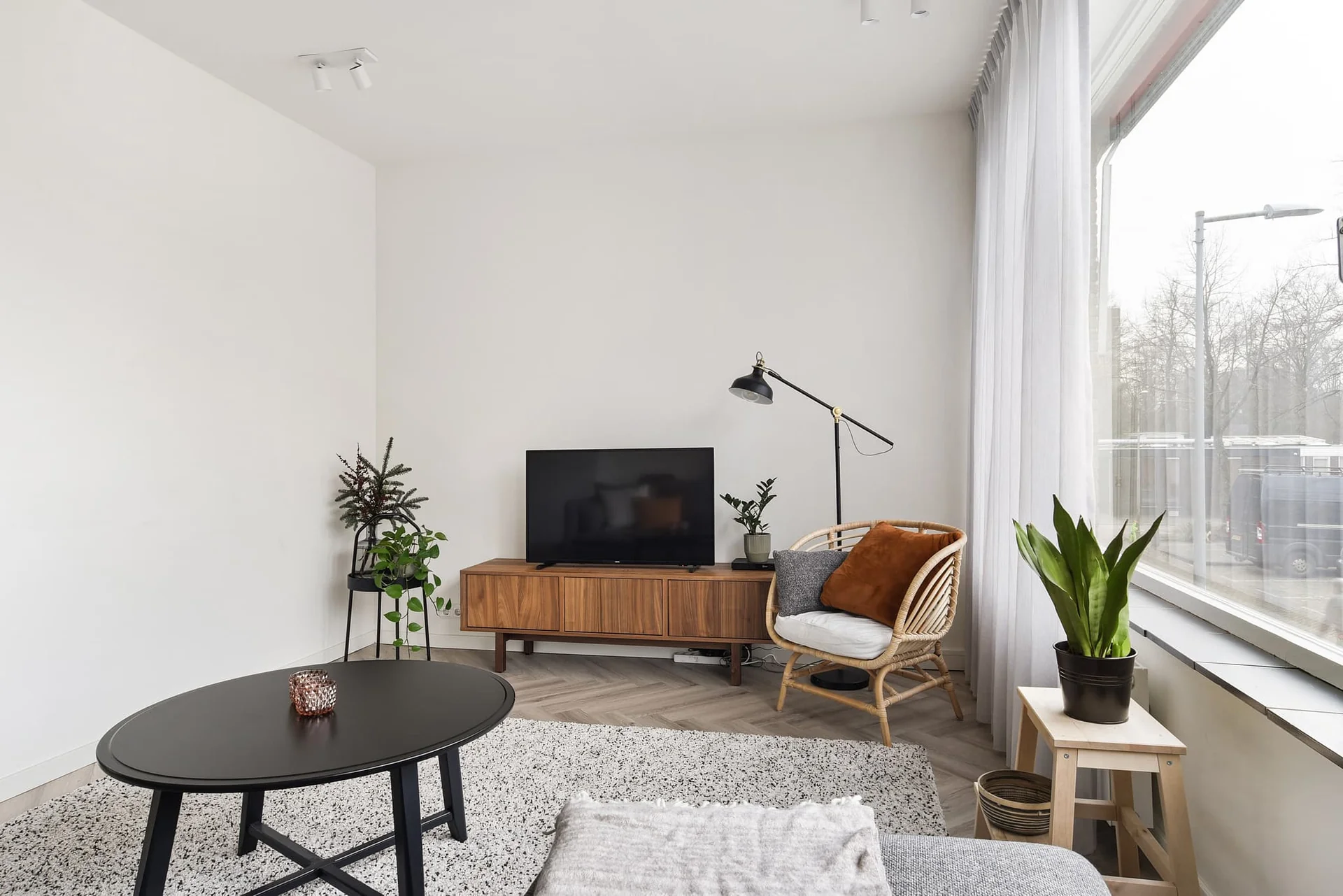 geblurde versie van de foto als achtergrond