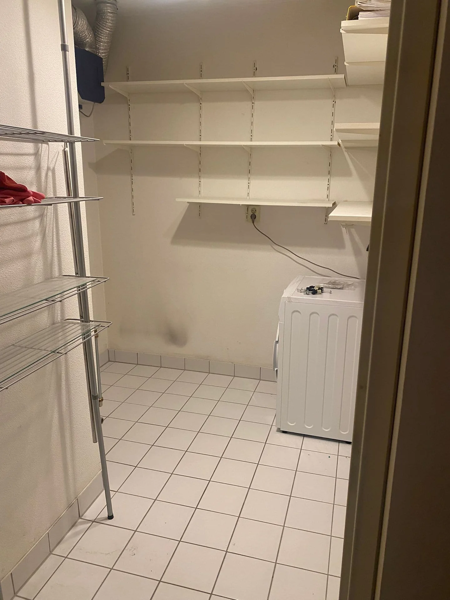 Foto van de Kamer gelegen aan de Dr H. Colijnlaan in Rijswijk