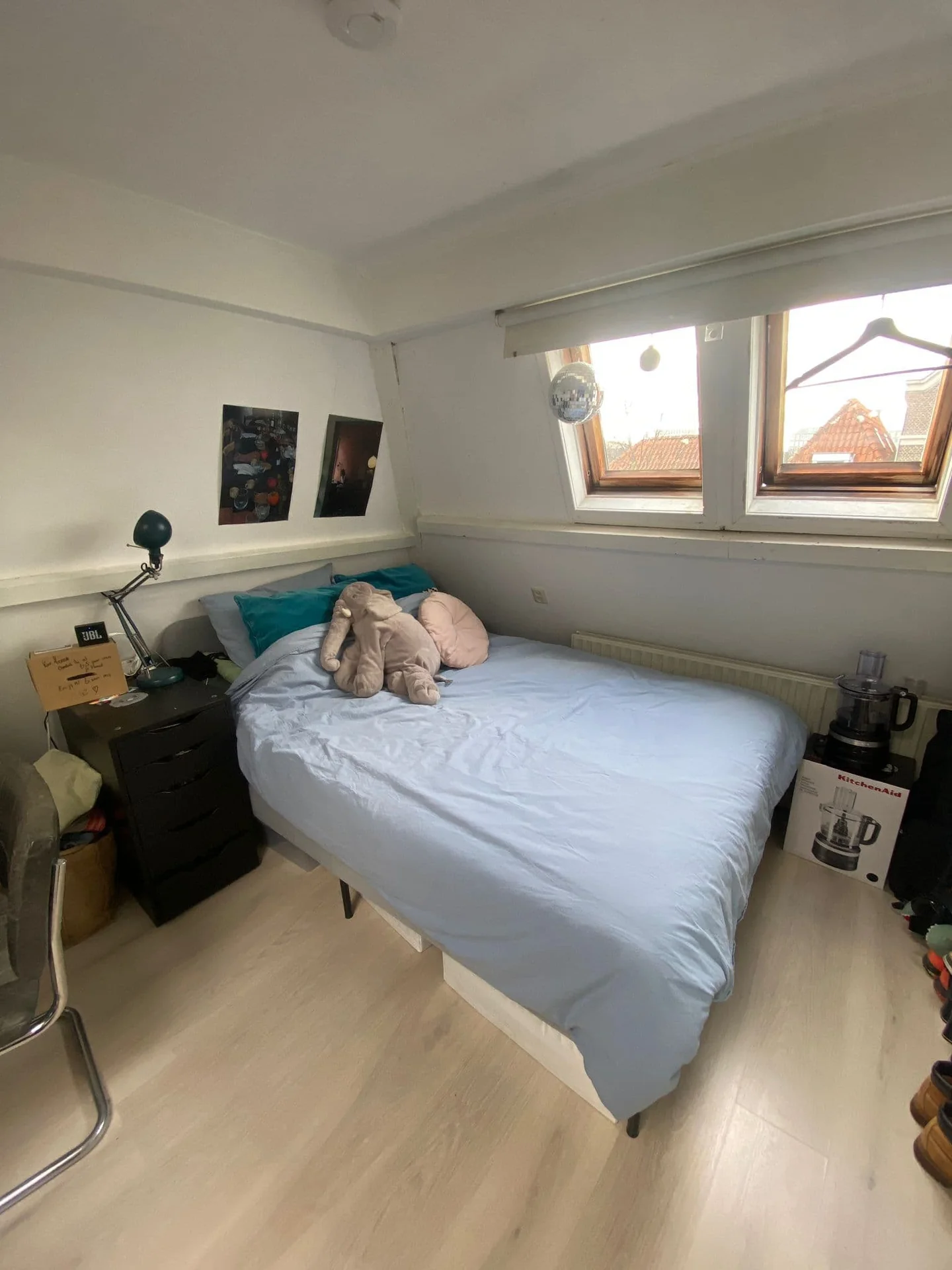 geblurde versie van de foto als achtergrond