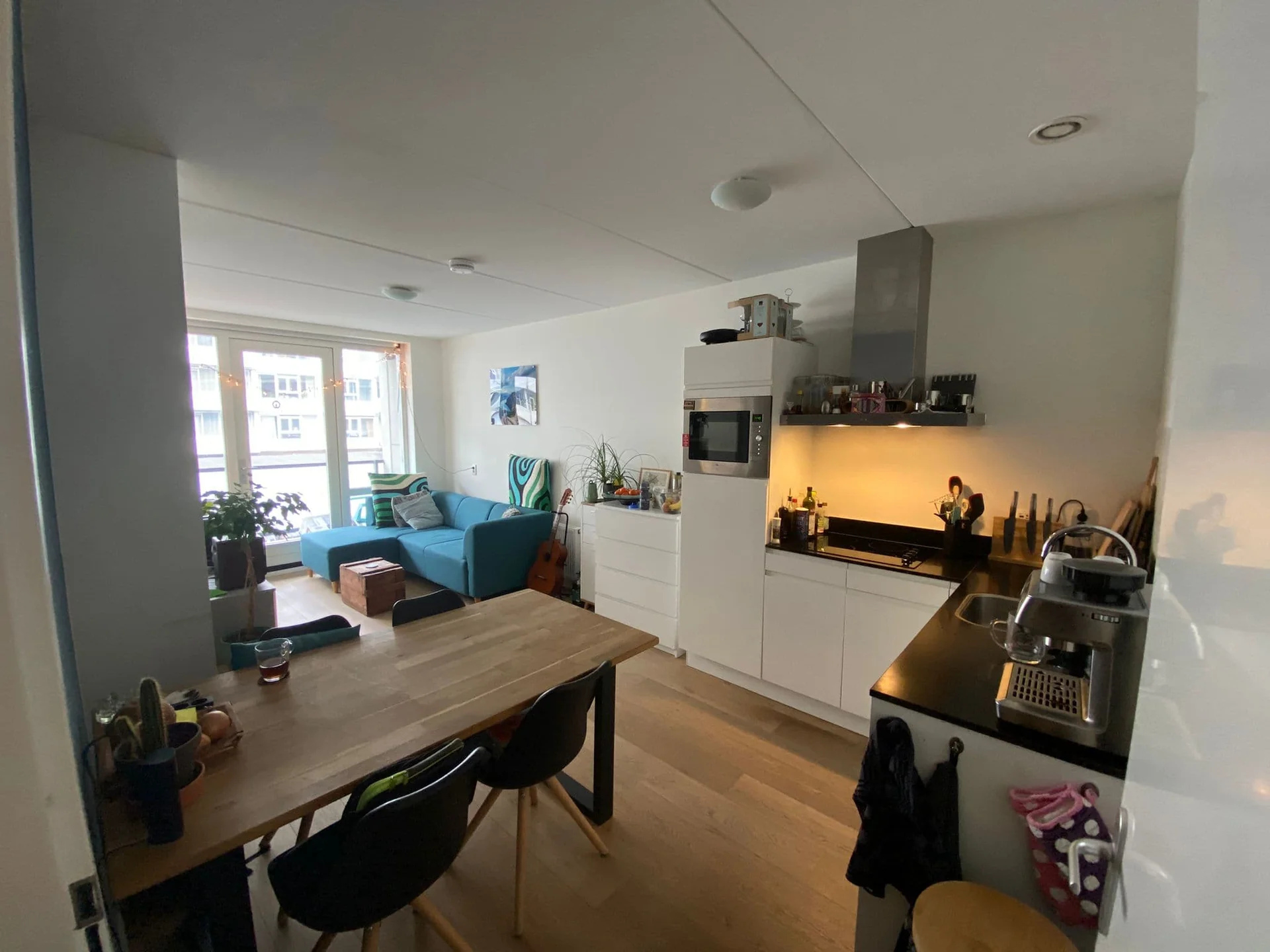 geblurde versie van de foto als achtergrond