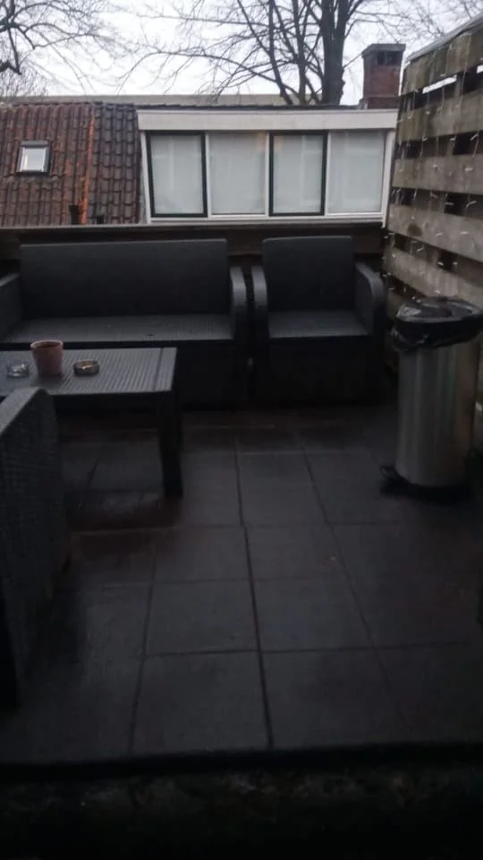 geblurde versie van de foto als achtergrond