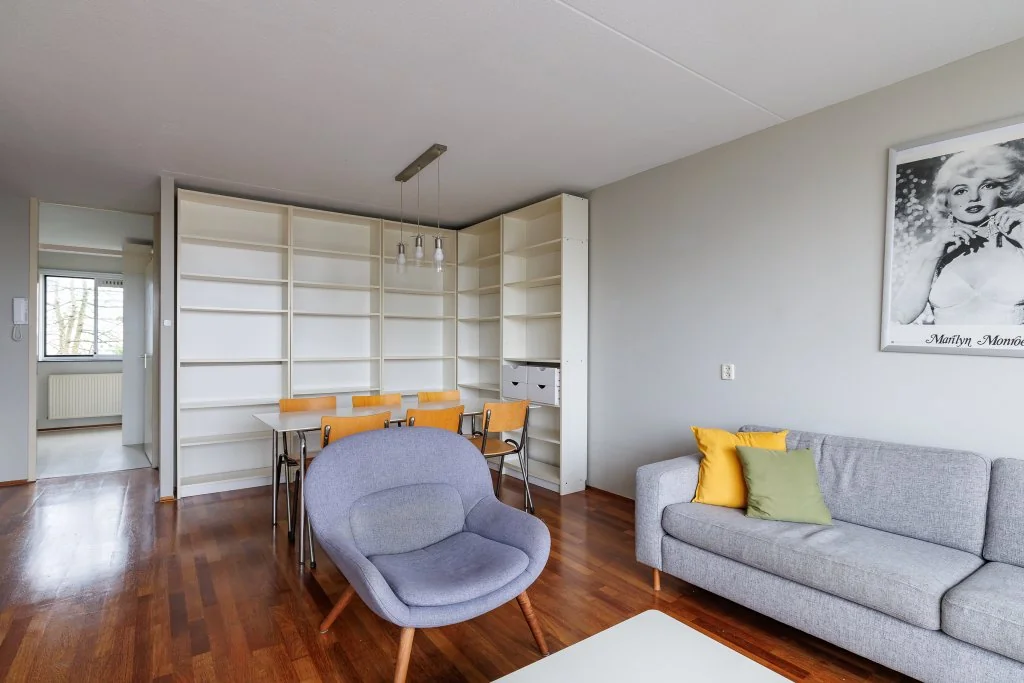 geblurde versie van de foto als achtergrond