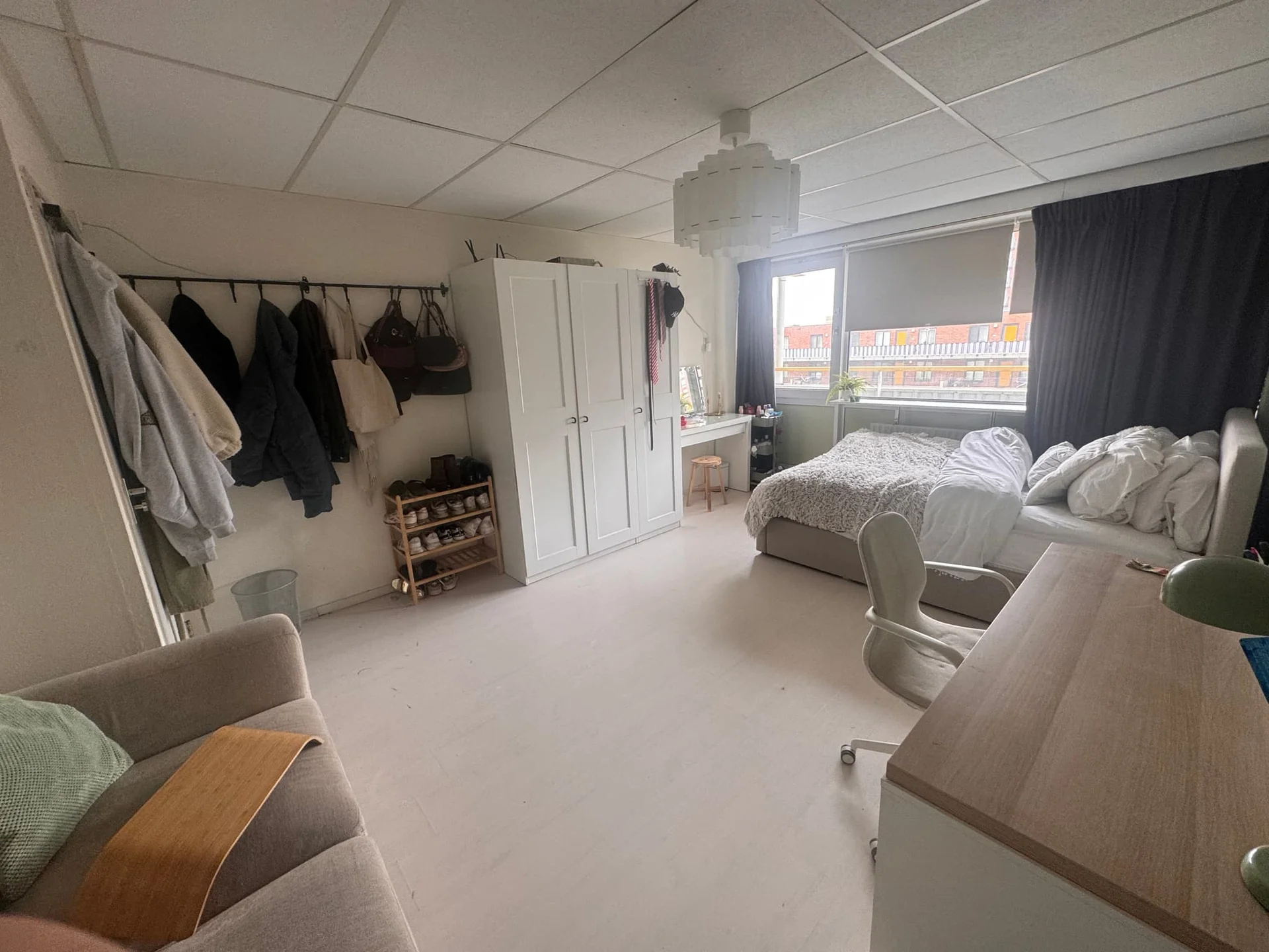 geblurde versie van de foto als achtergrond