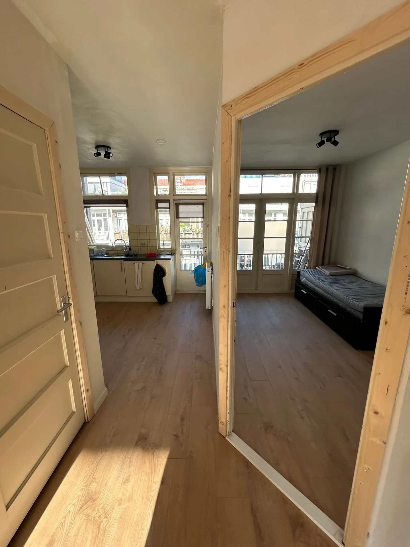 geblurde versie van de foto als achtergrond