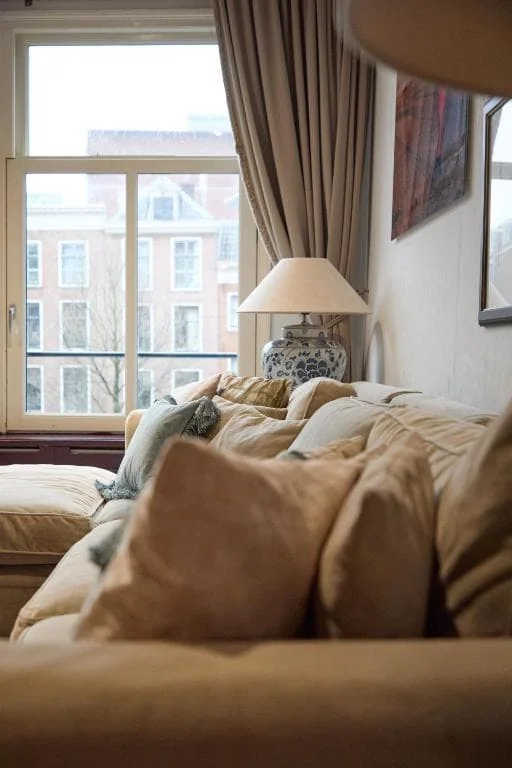 Foto van de Appartement gelegen aan de Oudezijds Voorburgwal in Amsterdam