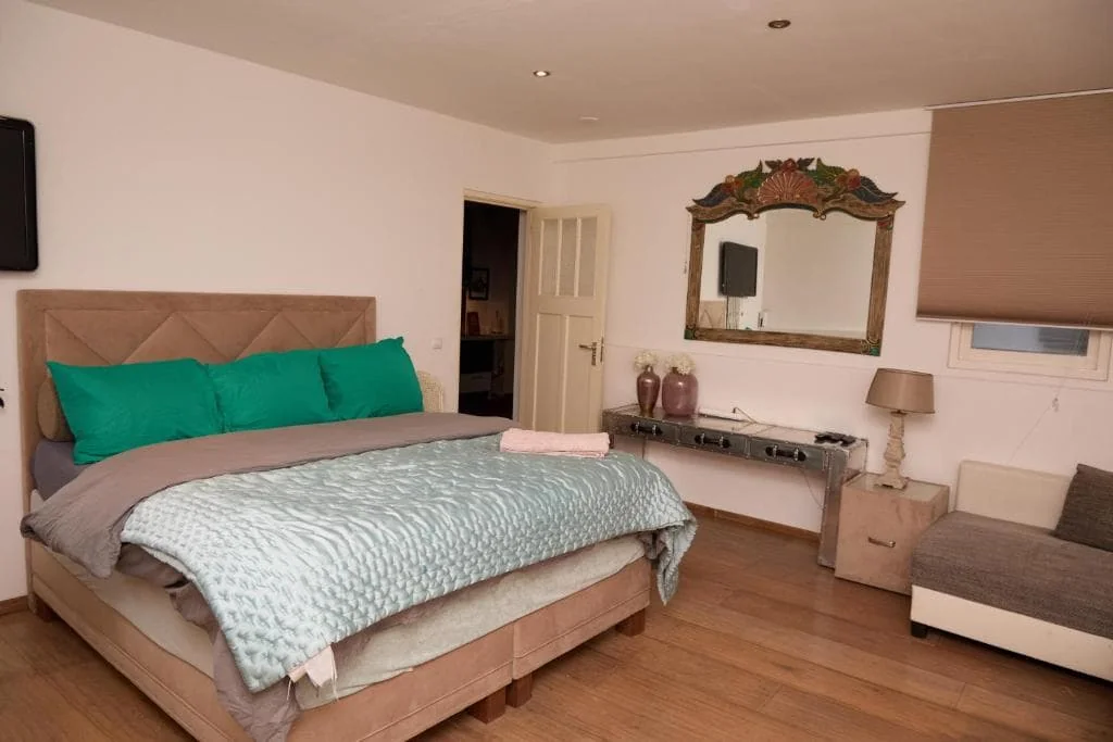 Foto van de Appartement gelegen aan de Oudezijds Voorburgwal in Amsterdam