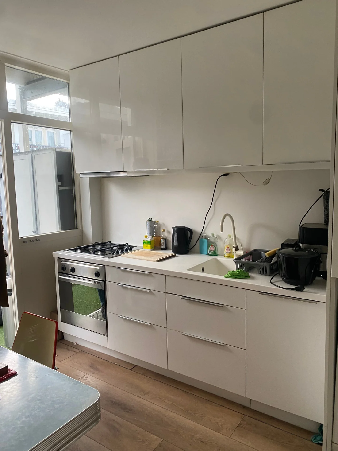 geblurde versie van de foto als achtergrond