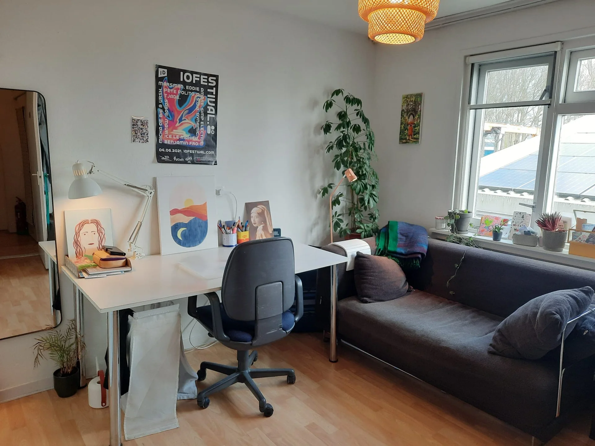 geblurde versie van de foto als achtergrond