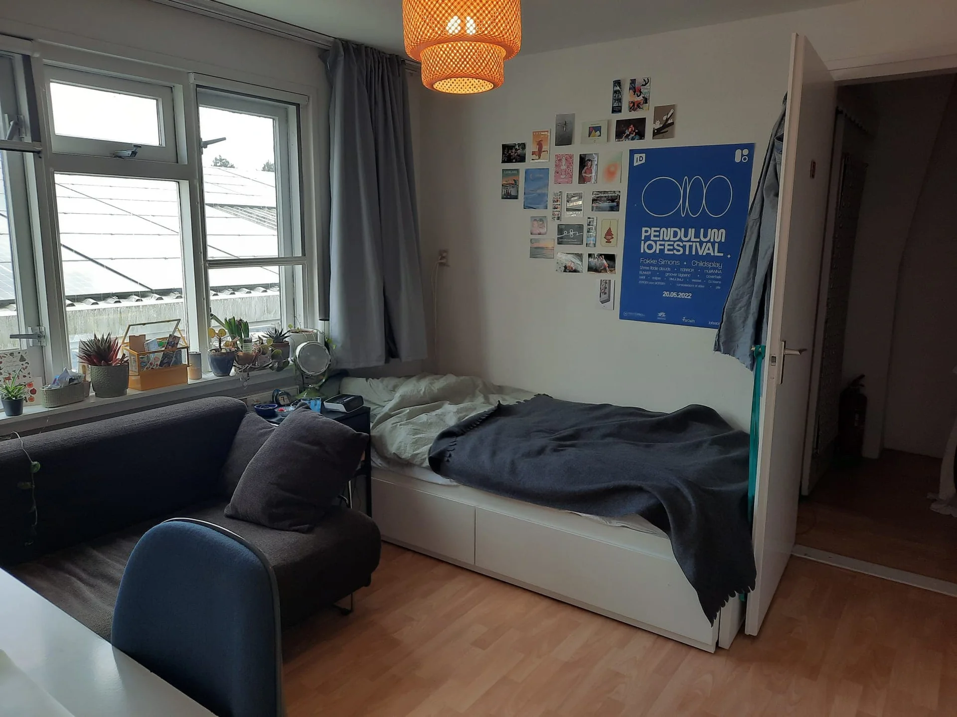 geblurde versie van de foto als achtergrond