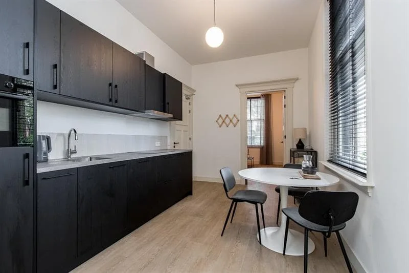 geblurde versie van de foto als achtergrond