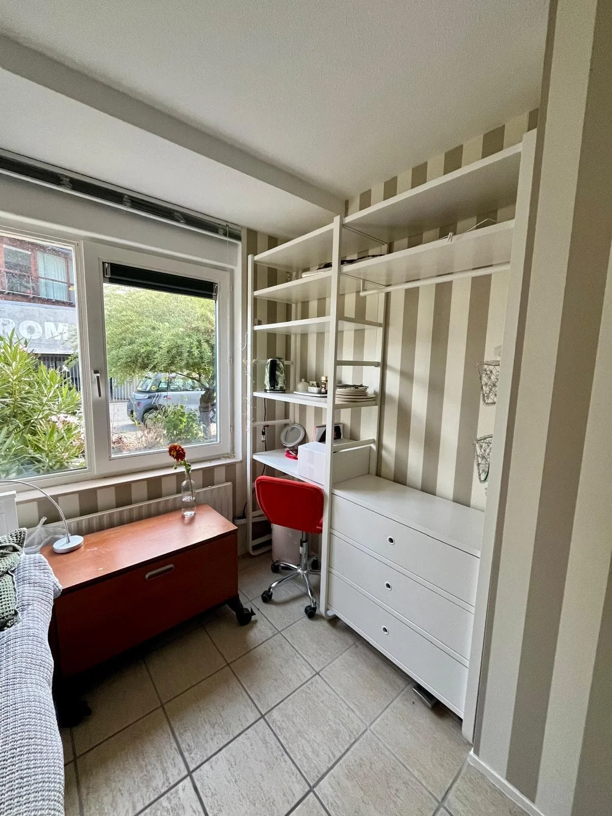 geblurde versie van de foto als achtergrond