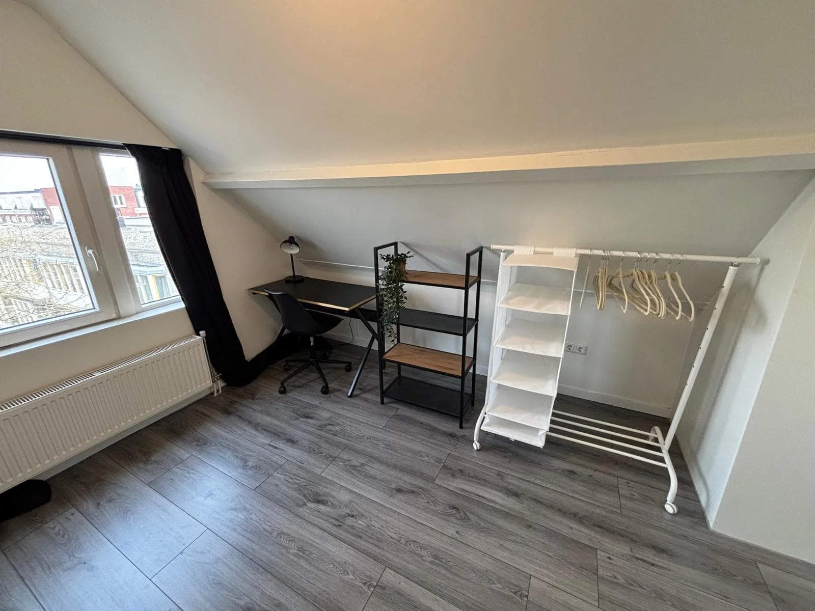 Foto van de Kamer gelegen aan de Woelwijkstraat in Rotterdam