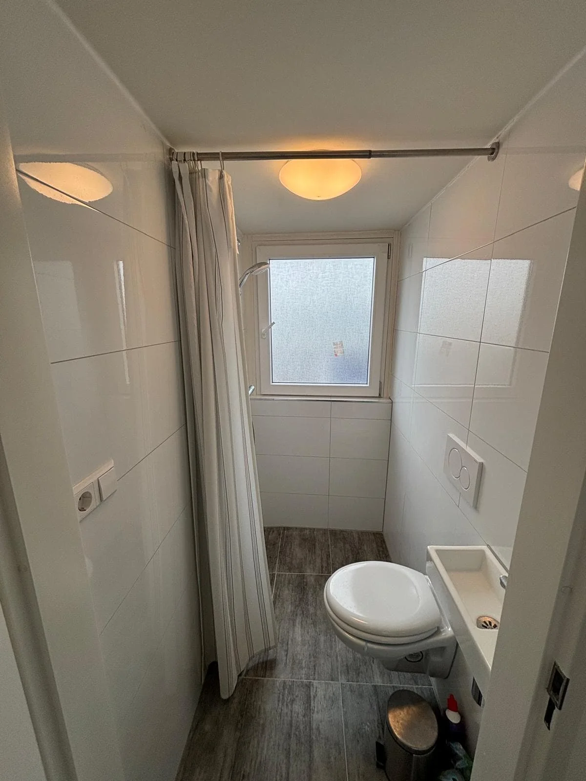 Foto van de Kamer gelegen aan de Woelwijkstraat in Rotterdam