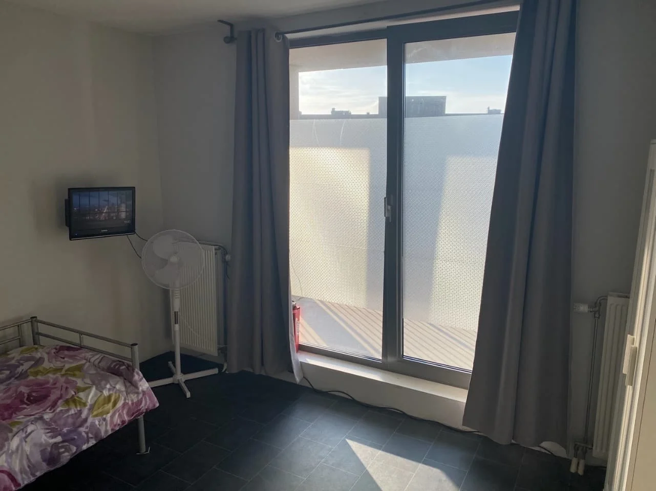 geblurde versie van de foto als achtergrond