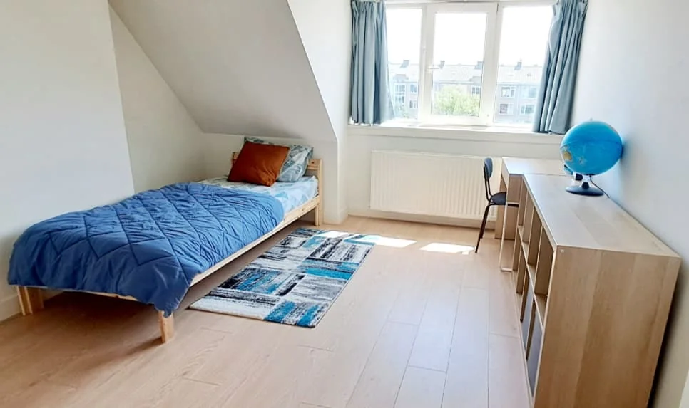 geblurde versie van de foto als achtergrond