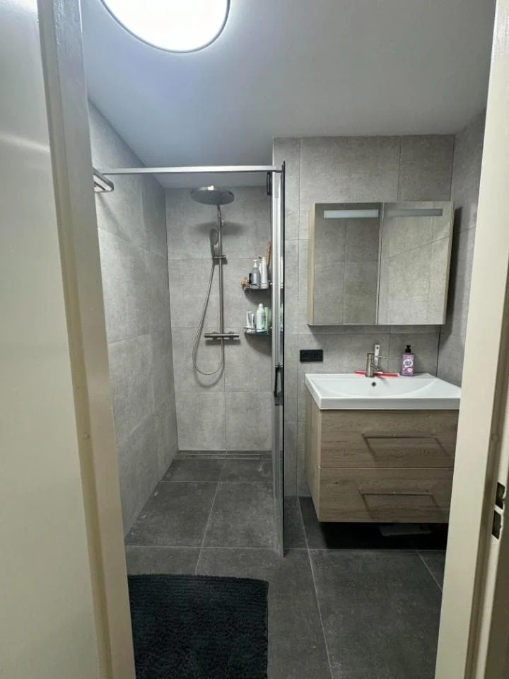 Foto van de Kamer gelegen aan de Dickenslaan in Amsterdam