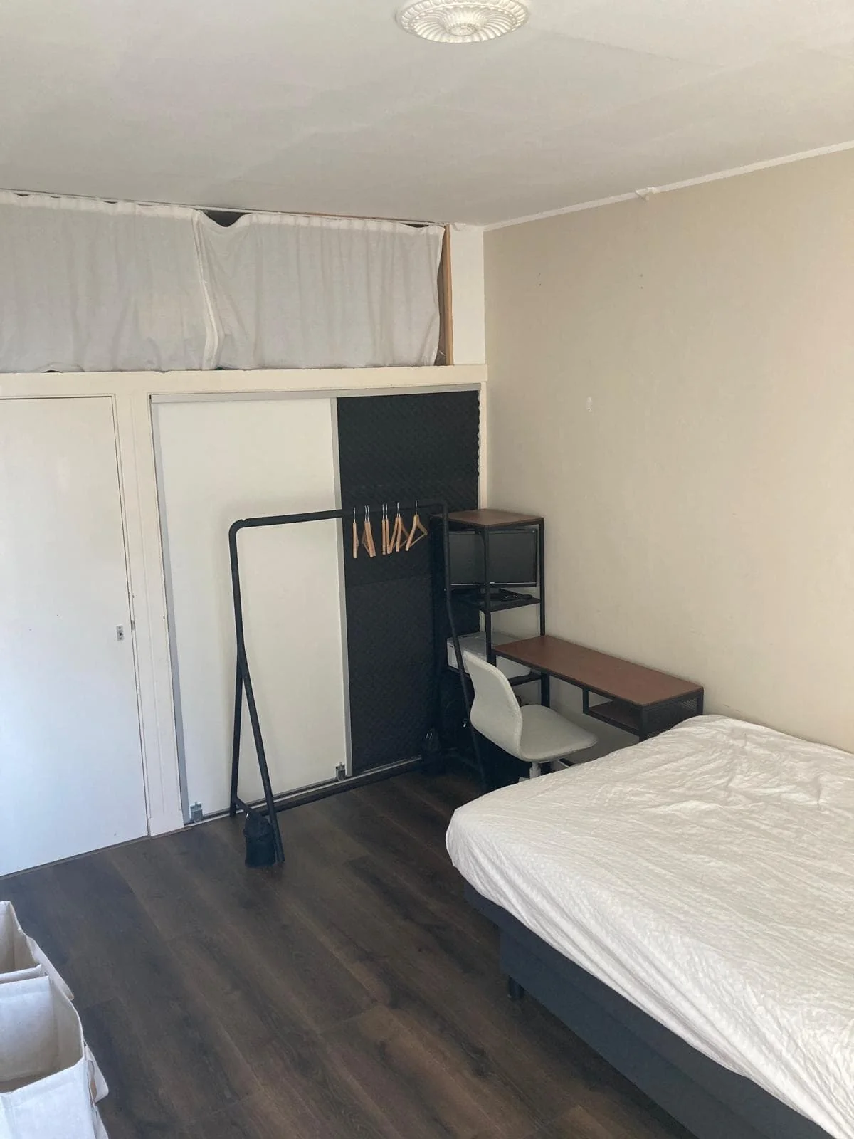 geblurde versie van de foto als achtergrond