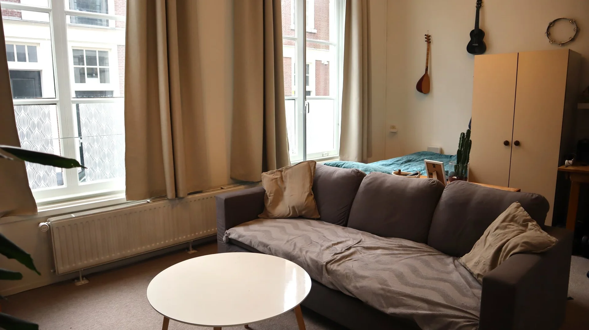 geblurde versie van de foto als achtergrond