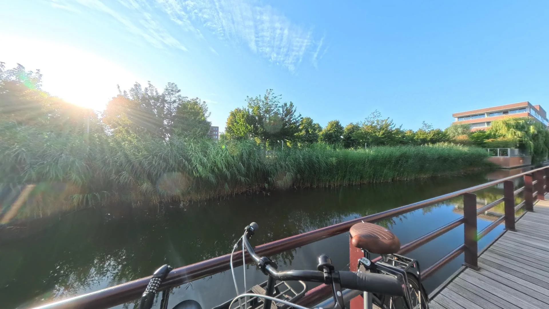Foto van de Kamer gelegen aan de Van der Woudendijk in Den Haag